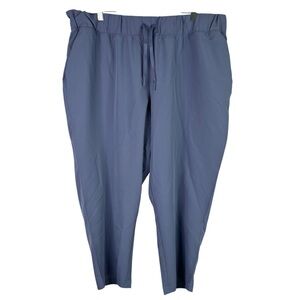 Yogalicious Citylite Expedition Travel Capri Women’s 1X Blue Plus Size Pants